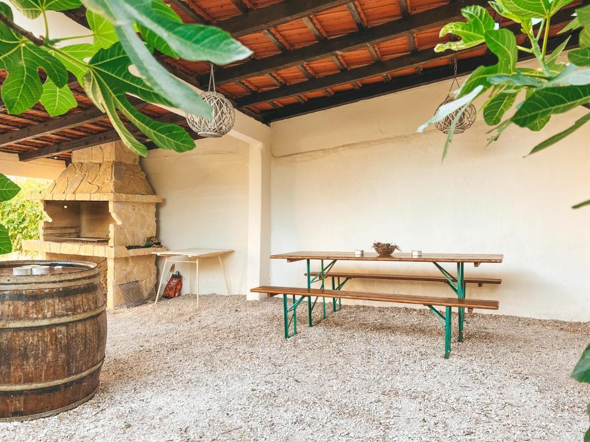 Luxury Beach Apartment W Sunset Sea Views シベニク エクステリア 写真