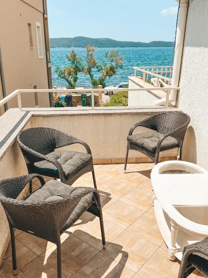 Luxury Beach Apartment W Sunset Sea Views シベニク エクステリア 写真