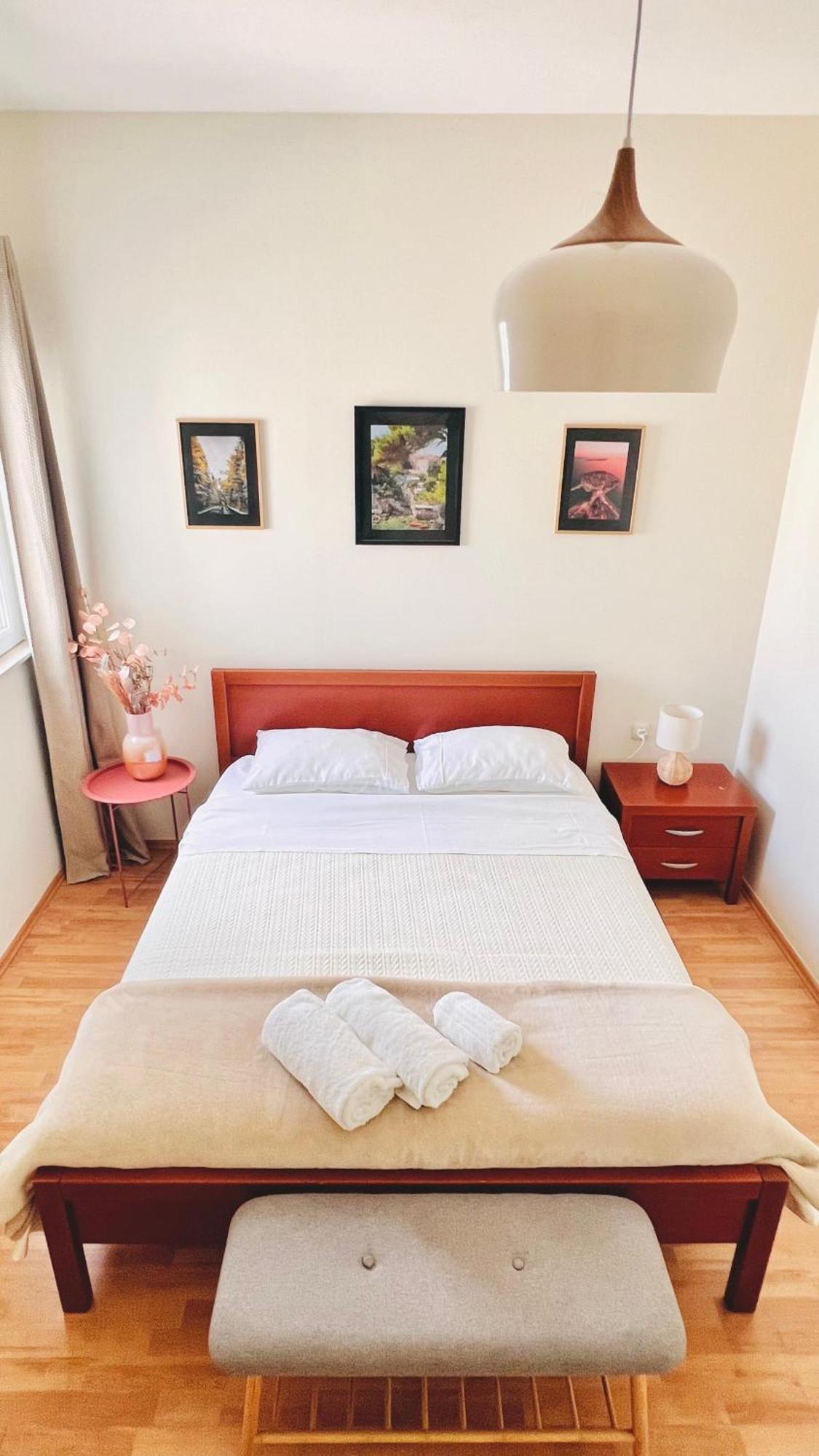 Luxury Beach Apartment W Sunset Sea Views シベニク エクステリア 写真